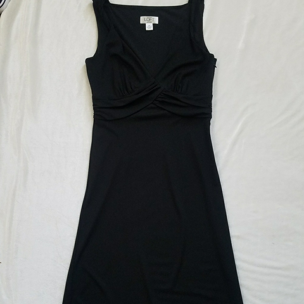 Twist v-neck Loft dress - Picture 4 of 6